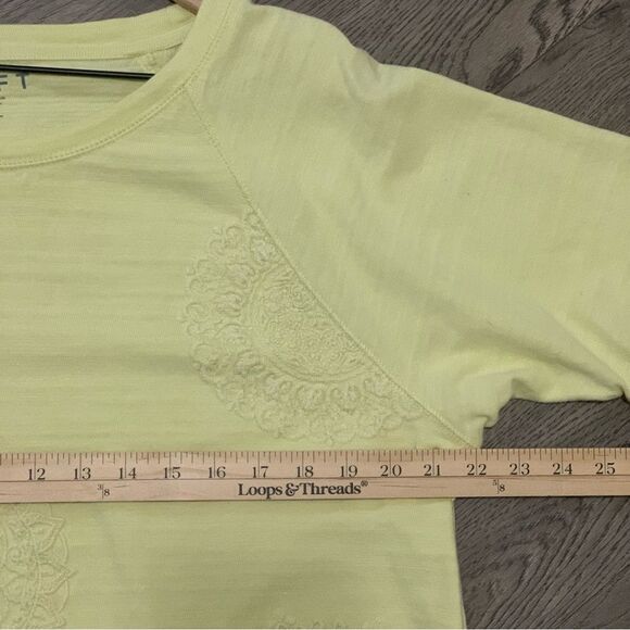 LOFT Top Women’s XL Lime Yellow Round Neck Elbow Sleeve Embroidered. - Picture 9 of 12